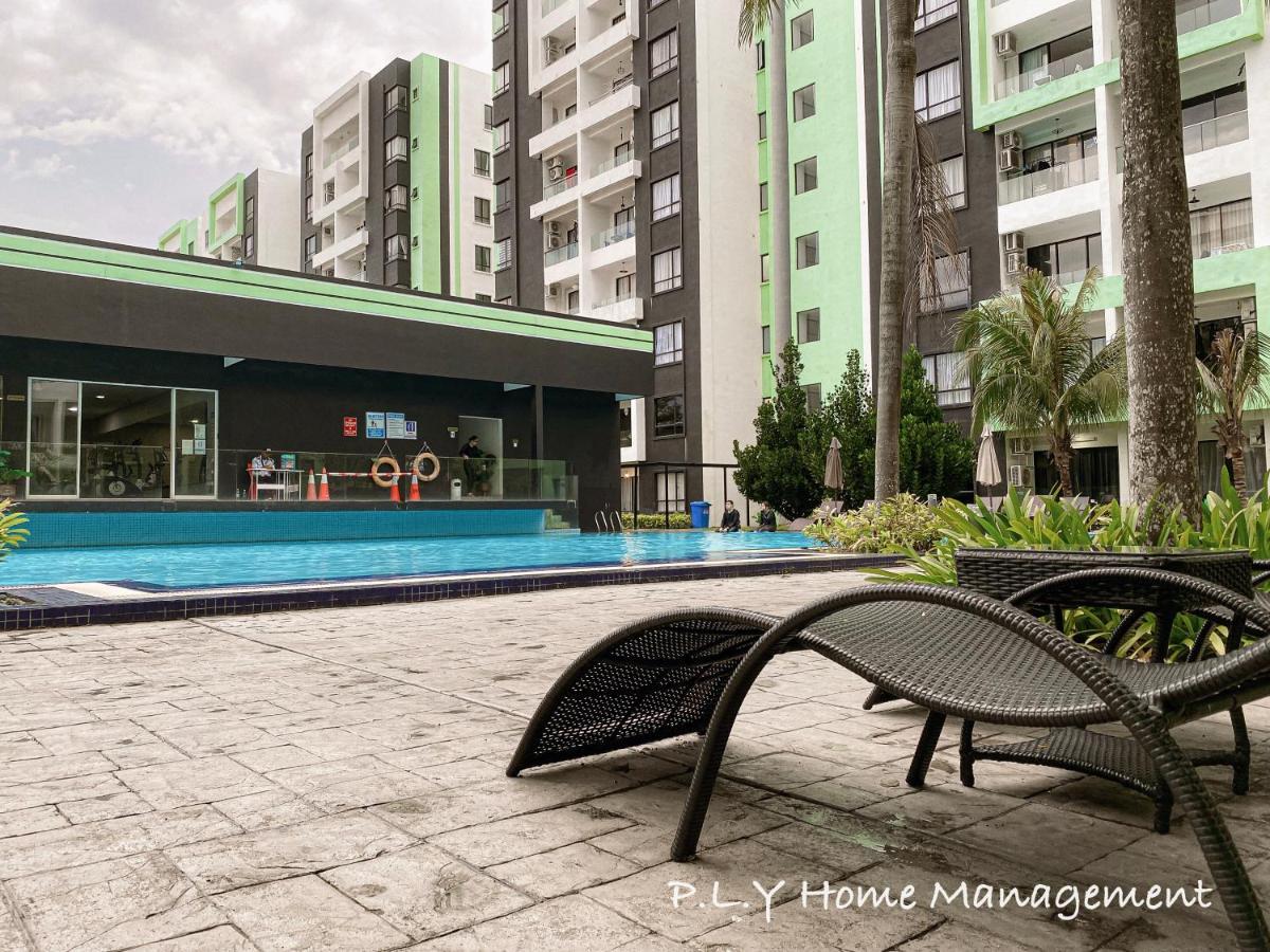 Crystal Cozy Poolview Netflix Waterpark@ Station 18 Apartment Ipoh