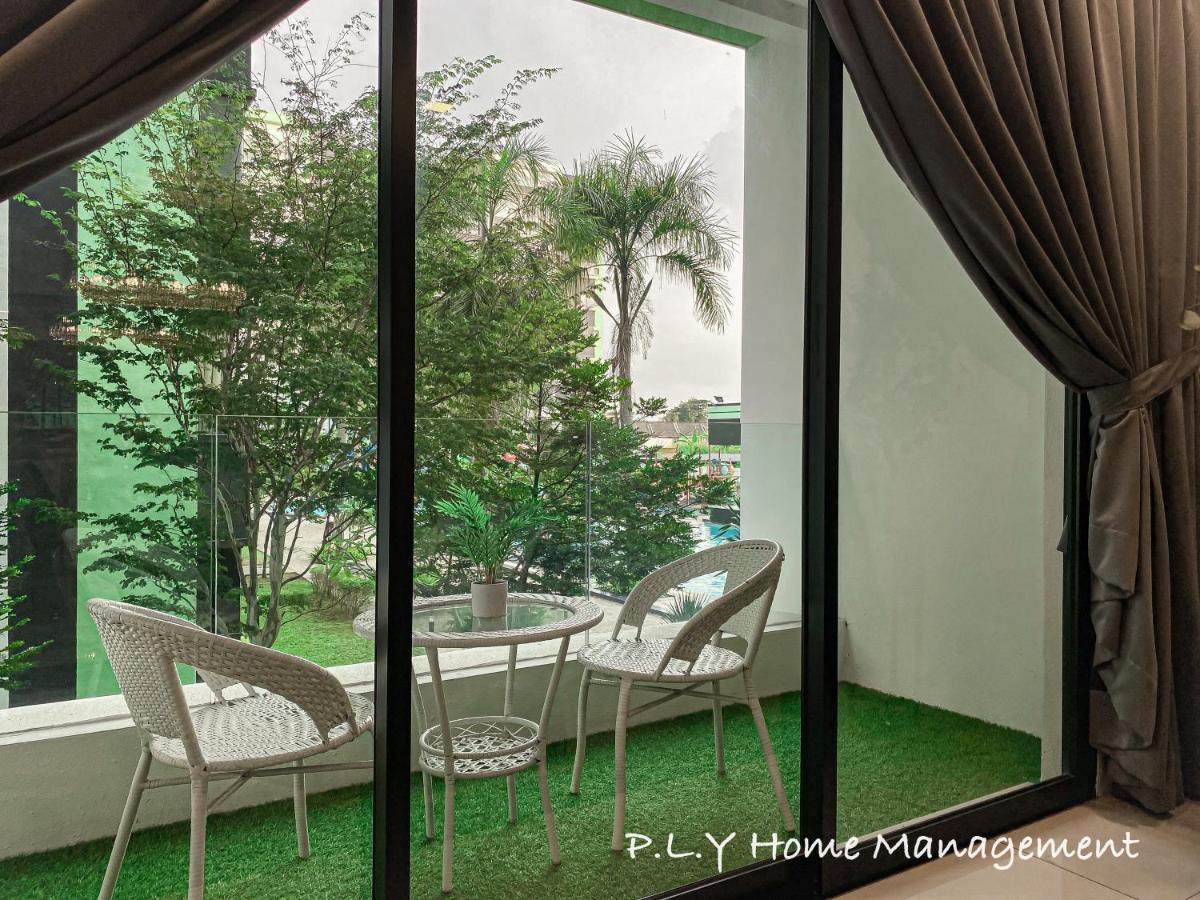 Crystal Cozy Poolview Netflix Waterpark@ Station 18 * Ipoh